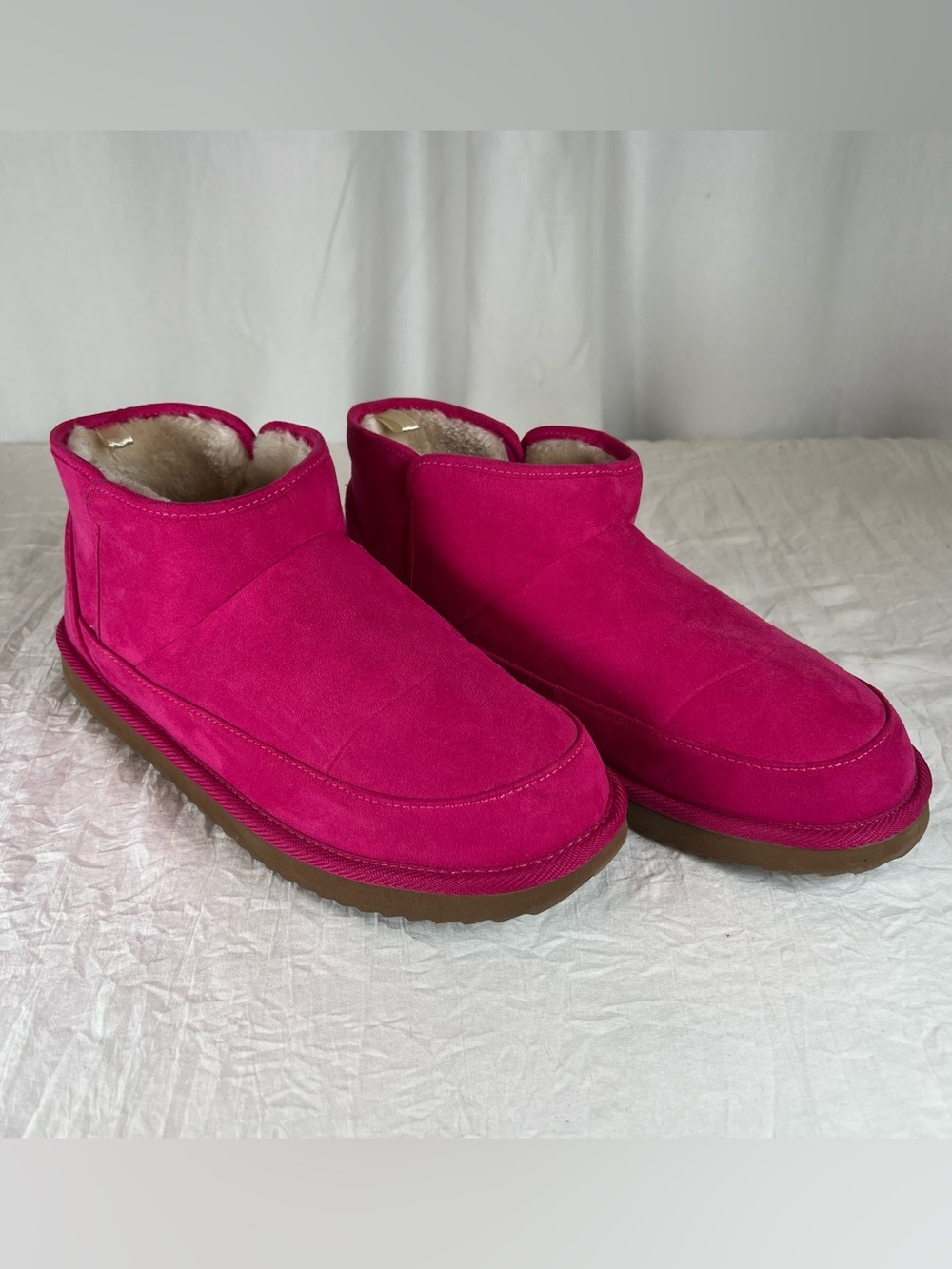 Old Navy Women's sz9 Fuchsia Faux Suede Shearling-Lined Slip-On Boots Cozy Lodge